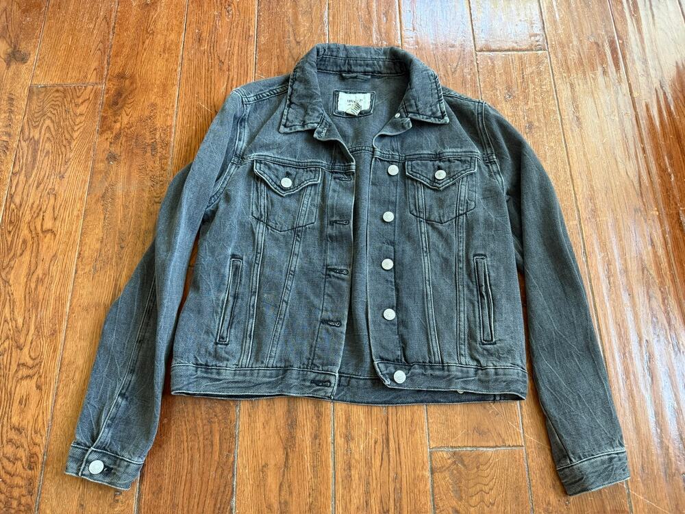 Forever 21 Los Angeles Black Denim Cropped Jean Jacket